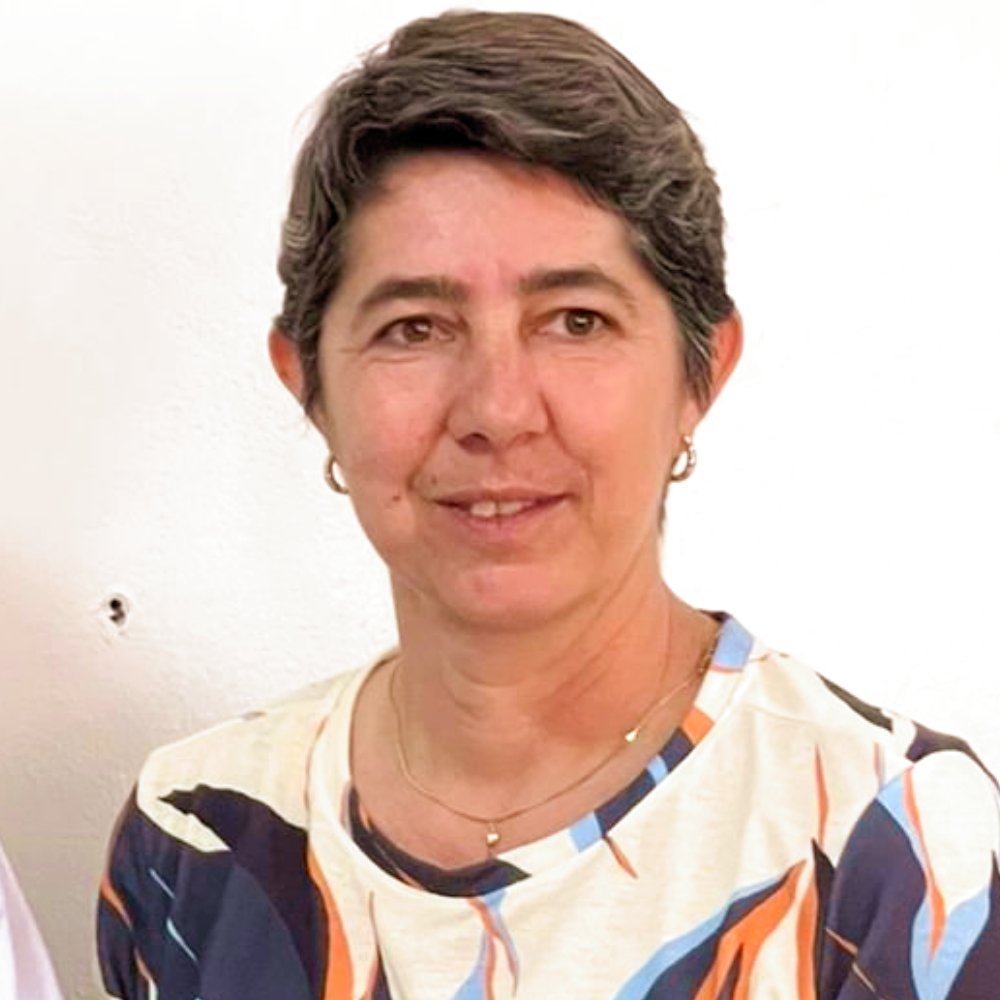 IAM entrega seu histórico de 25 anos ao bispo diocesano